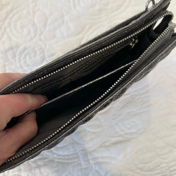 Michael Kors Convertible Crossbody Clutch EUC - Picture 9 of 15